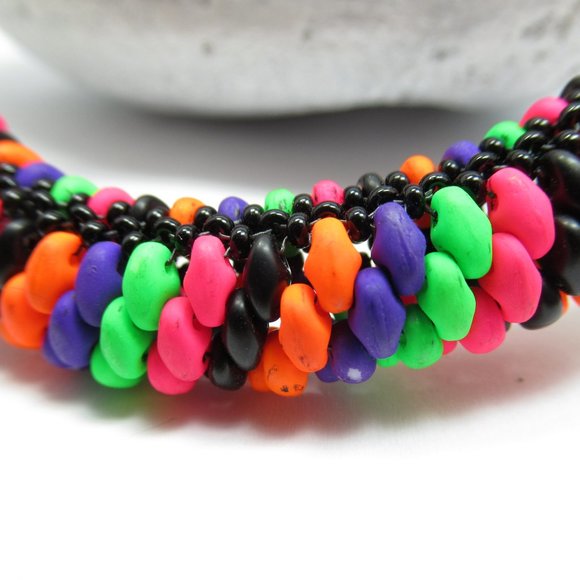 Neon Superduo Bangle - Picture 4 of 9